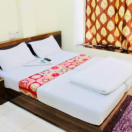Akshara Residency Hotel Mumbai Exterior foto